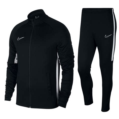 nike treninguri barbati.